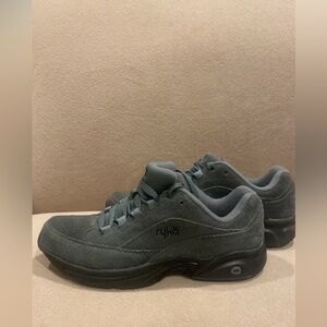 Ryka Catalyst 3 dark gray shoes women’s 7 leather/fabric upper good used